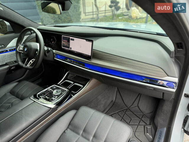 Сірий БМВ 7 Серія, об'ємом двигуна 4.39 л та пробігом 24 тис. км за 118900 $, фото 102 на Automoto.ua