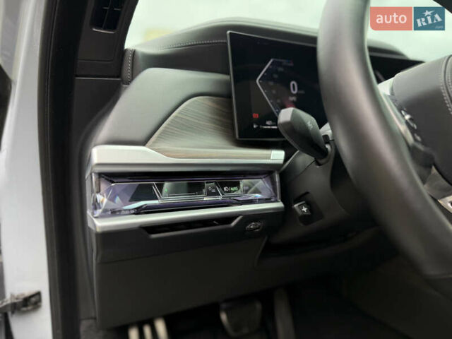 Сірий БМВ 7 Серія, об'ємом двигуна 4.39 л та пробігом 24 тис. км за 118900 $, фото 35 на Automoto.ua
