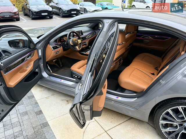 Серый БМВ 7 Серия, объемом двигателя 2.99 л и пробегом 20 тыс. км за 88800 $, фото 25 на Automoto.ua