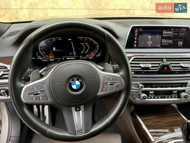 Сірий БМВ 7 Серія, об'ємом двигуна 2 л та пробігом 31 тис. км за 64800 $, фото 63 на Automoto.ua