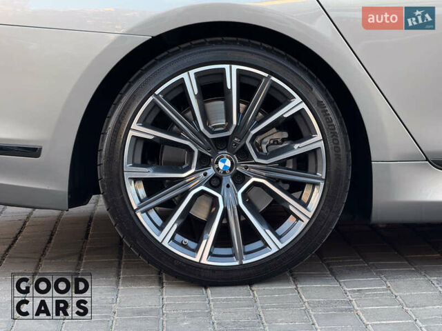 Сірий БМВ 7 Серія, об'ємом двигуна 3 л та пробігом 19 тис. км за 82000 $, фото 14 на Automoto.ua