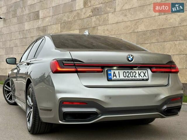 Сірий БМВ 7 Серія, об'ємом двигуна 2 л та пробігом 31 тис. км за 64800 $, фото 17 на Automoto.ua