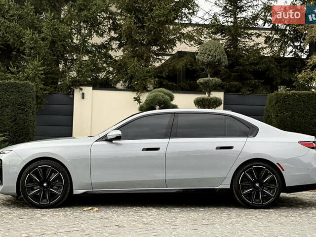 Сірий БМВ 7 Серія, об'ємом двигуна 4.4 л та пробігом 24 тис. км за 121000 $, фото 11 на Automoto.ua