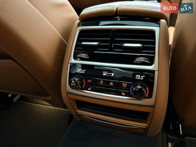 Серый БМВ 7 Серия, объемом двигателя 2.99 л и пробегом 20 тыс. км за 88800 $, фото 17 на Automoto.ua