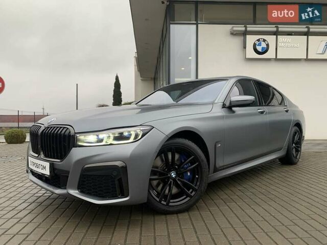 Серый БМВ 7 Серия, объемом двигателя 2.99 л и пробегом 66 тыс. км за 77000 $, фото 2 на Automoto.ua
