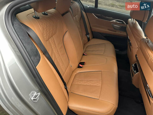 Сірий БМВ 7 Серія, об'ємом двигуна 3 л та пробігом 63 тис. км за 79500 $, фото 9 на Automoto.ua