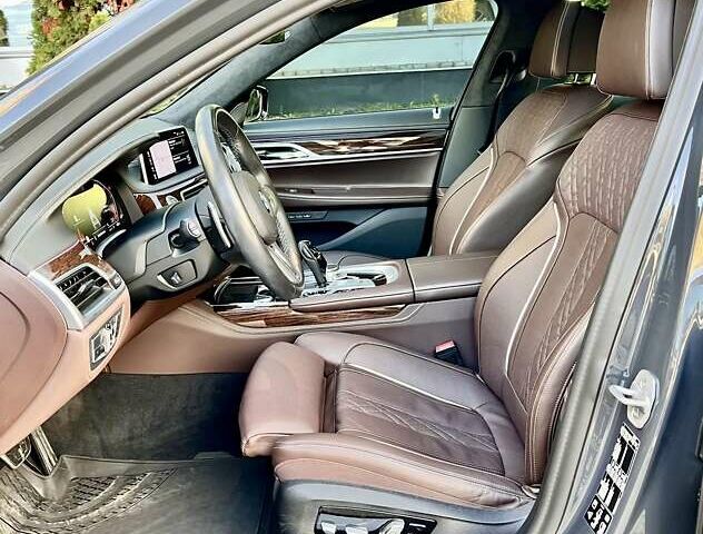 Сірий БМВ 7 Серія, об'ємом двигуна 2.99 л та пробігом 17 тис. км за 85999 $, фото 25 на Automoto.ua