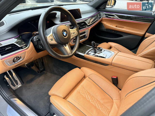 Серый БМВ 7 Серия, объемом двигателя 2.99 л и пробегом 20 тыс. км за 88800 $, фото 18 на Automoto.ua
