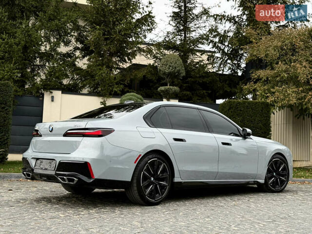 Сірий БМВ 7 Серія, об'ємом двигуна 4.39 л та пробігом 24 тис. км за 118900 $, фото 24 на Automoto.ua