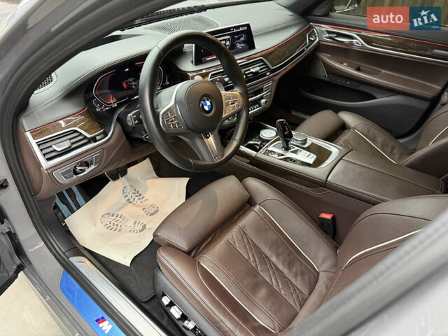 Серый БМВ 7 Серия, объемом двигателя 2.99 л и пробегом 39 тыс. км за 77500 $, фото 8 на Automoto.ua