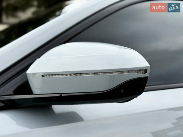 Сірий БМВ 7 Серія, об'ємом двигуна 4.39 л та пробігом 24 тис. км за 118900 $, фото 18 на Automoto.ua