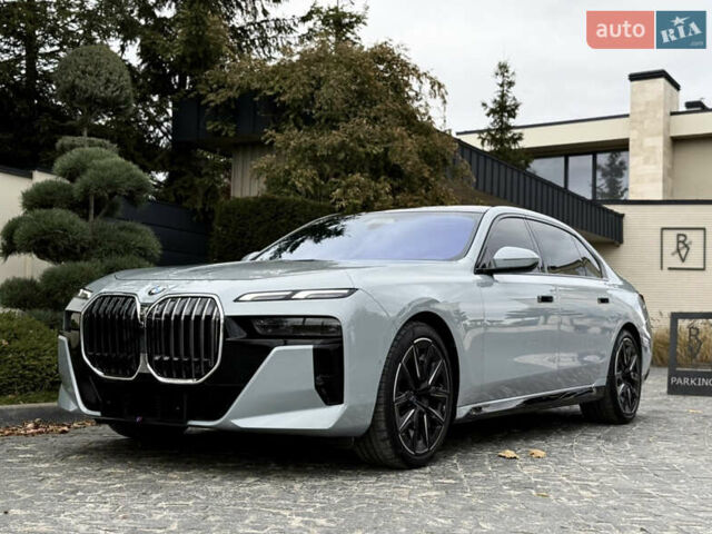 Сірий БМВ 7 Серія, об'ємом двигуна 4.4 л та пробігом 24 тис. км за 121000 $, фото 9 на Automoto.ua