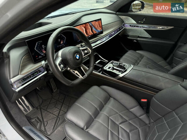 Сірий БМВ 7 Серія, об'ємом двигуна 4.39 л та пробігом 24 тис. км за 118900 $, фото 42 на Automoto.ua