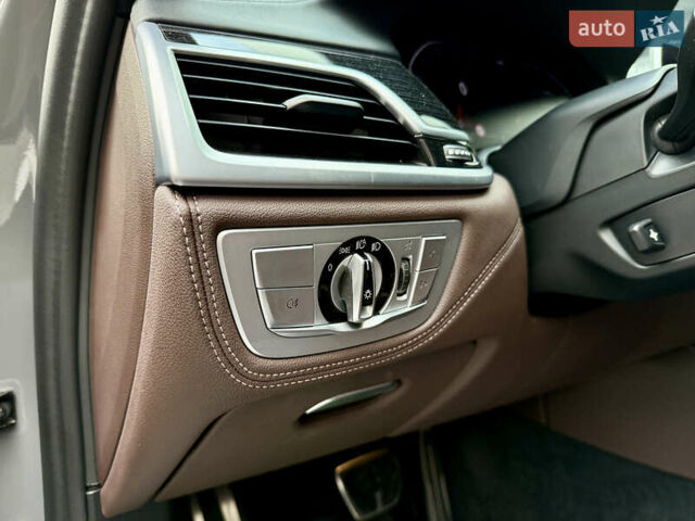 Сірий БМВ 7 Серія, об'ємом двигуна 2.99 л та пробігом 42 тис. км за 86999 $, фото 24 на Automoto.ua