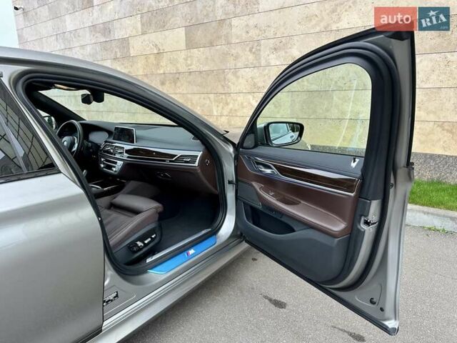 Сірий БМВ 7 Серія, об'ємом двигуна 2 л та пробігом 31 тис. км за 64800 $, фото 87 на Automoto.ua