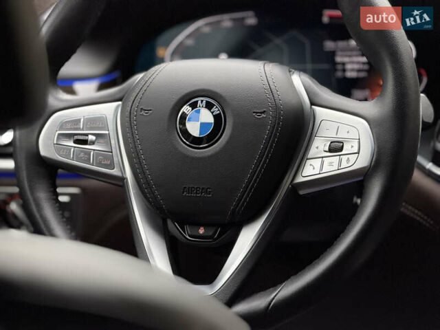 Серый БМВ 7 Серия, объемом двигателя 2.99 л и пробегом 55 тыс. км за 82000 $, фото 72 на Automoto.ua