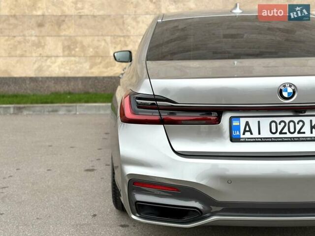 Сірий БМВ 7 Серія, об'ємом двигуна 2 л та пробігом 31 тис. км за 64800 $, фото 47 на Automoto.ua