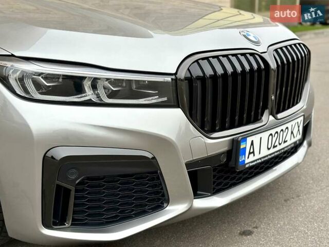 Сірий БМВ 7 Серія, об'ємом двигуна 2 л та пробігом 31 тис. км за 64800 $, фото 43 на Automoto.ua