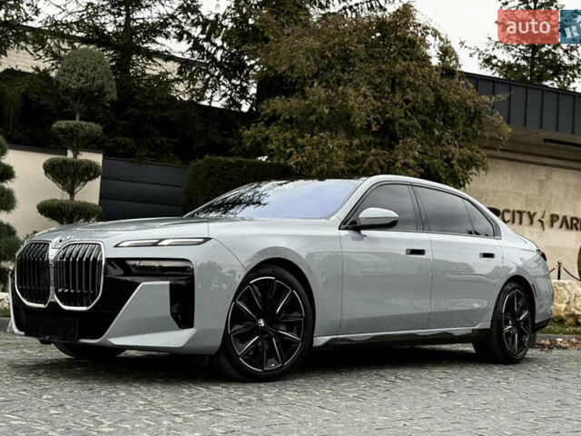 Сірий БМВ 7 Серія, об'ємом двигуна 4.4 л та пробігом 24 тис. км за 121000 $, фото 4 на Automoto.ua
