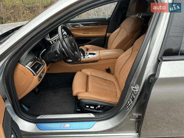Сірий БМВ 7 Серія, об'ємом двигуна 3 л та пробігом 63 тис. км за 79500 $, фото 13 на Automoto.ua