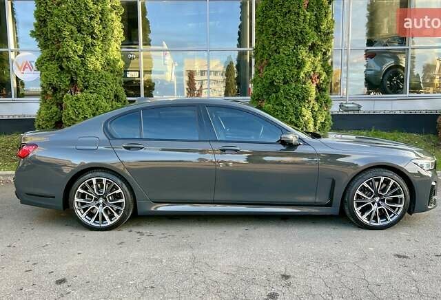 Сірий БМВ 7 Серія, об'ємом двигуна 2.99 л та пробігом 17 тис. км за 85999 $, фото 4 на Automoto.ua
