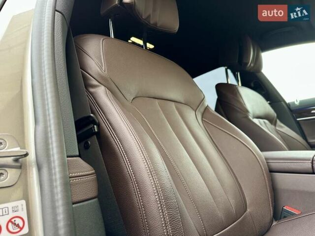 Сірий БМВ 7 Серія, об'ємом двигуна 2 л та пробігом 31 тис. км за 64800 $, фото 92 на Automoto.ua