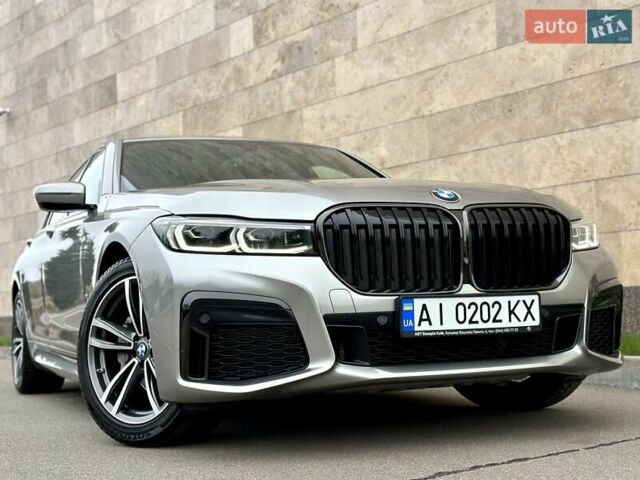 Сірий БМВ 7 Серія, об'ємом двигуна 2 л та пробігом 31 тис. км за 64800 $, фото 6 на Automoto.ua