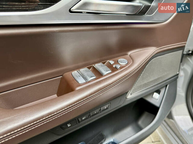 Сірий БМВ 7 Серія, об'ємом двигуна 2.99 л та пробігом 42 тис. км за 86999 $, фото 22 на Automoto.ua