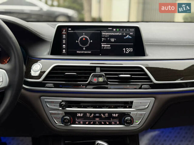 Серый БМВ 7 Серия, объемом двигателя 2.99 л и пробегом 55 тыс. км за 82000 $, фото 67 на Automoto.ua