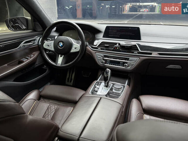 Сірий БМВ 7 Серія, об'ємом двигуна 2.99 л та пробігом 42 тис. км за 86999 $, фото 43 на Automoto.ua