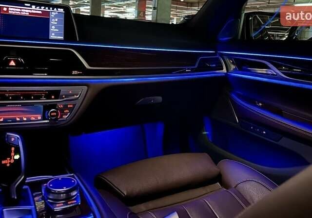 Сірий БМВ 7 Серія, об'ємом двигуна 2 л та пробігом 31 тис. км за 64800 $, фото 97 на Automoto.ua