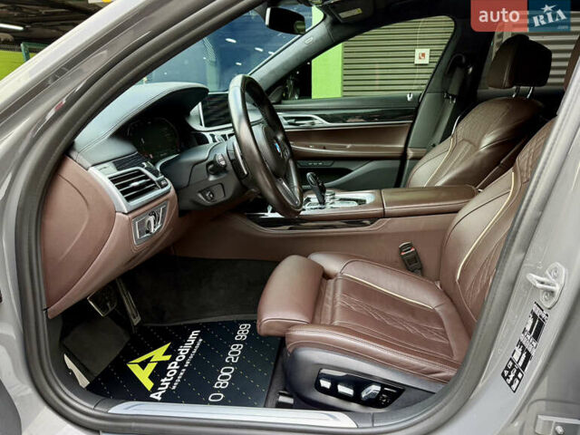 Сірий БМВ 7 Серія, об'ємом двигуна 2.99 л та пробігом 42 тис. км за 86999 $, фото 18 на Automoto.ua
