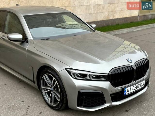 Сірий БМВ 7 Серія, об'ємом двигуна 2 л та пробігом 31 тис. км за 64800 $, фото 39 на Automoto.ua