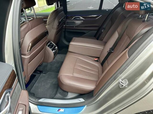 Сірий БМВ 7 Серія, об'ємом двигуна 2 л та пробігом 31 тис. км за 64800 $, фото 75 на Automoto.ua