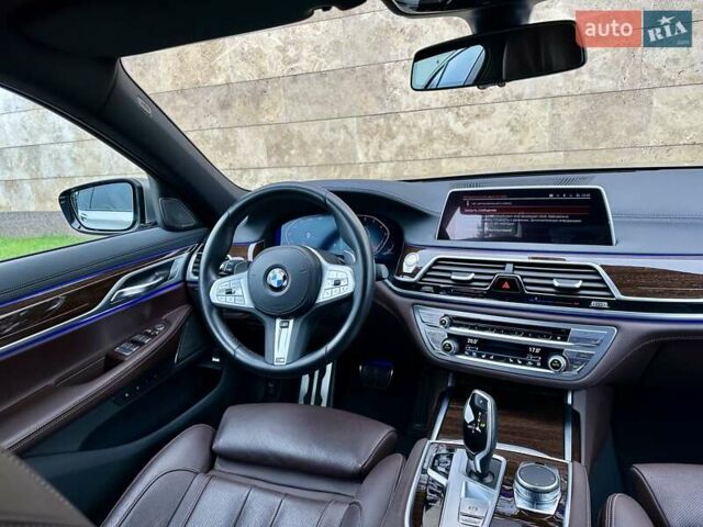 Сірий БМВ 7 Серія, об'ємом двигуна 2 л та пробігом 31 тис. км за 64800 $, фото 57 на Automoto.ua