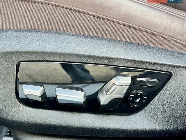 Сірий БМВ 7 Серія, об'ємом двигуна 2.99 л та пробігом 17 тис. км за 85999 $, фото 26 на Automoto.ua