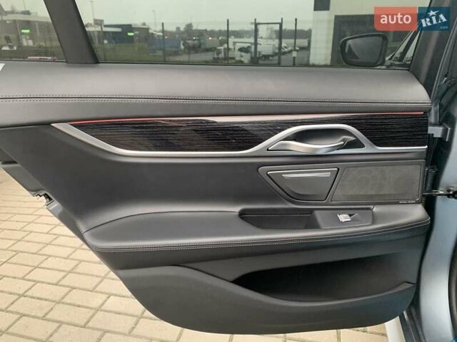 Серый БМВ 7 Серия, объемом двигателя 2.99 л и пробегом 66 тыс. км за 77000 $, фото 43 на Automoto.ua