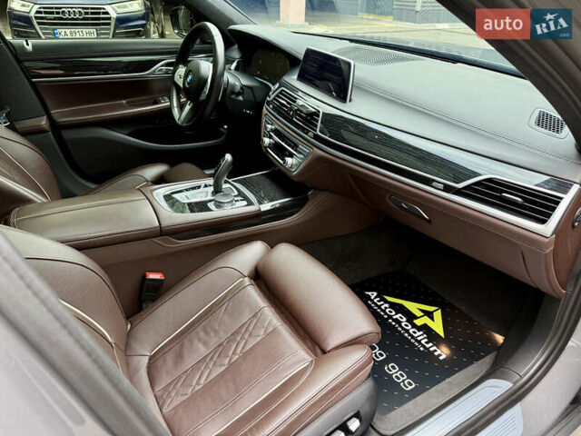 Сірий БМВ 7 Серія, об'ємом двигуна 2.99 л та пробігом 42 тис. км за 86999 $, фото 39 на Automoto.ua
