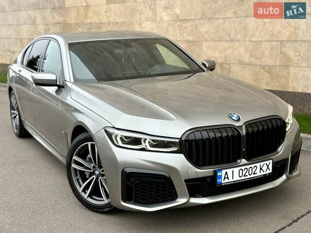 Сірий БМВ 7 Серія, об'ємом двигуна 2 л та пробігом 31 тис. км за 64800 $, фото 8 на Automoto.ua