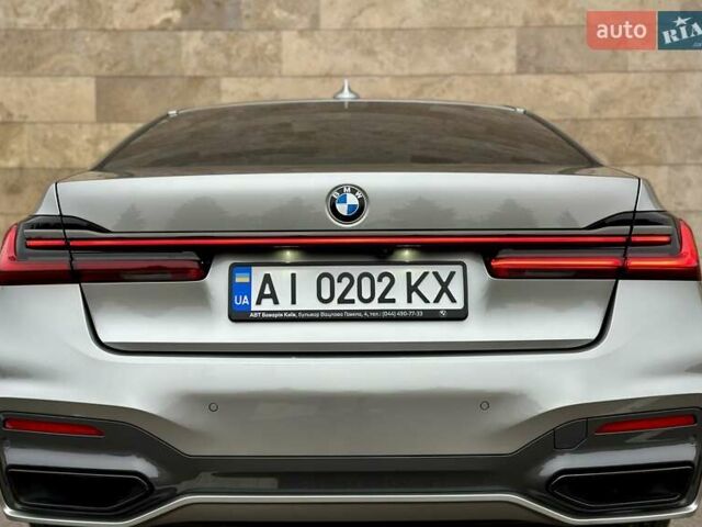 Сірий БМВ 7 Серія, об'ємом двигуна 2 л та пробігом 31 тис. км за 64800 $, фото 45 на Automoto.ua
