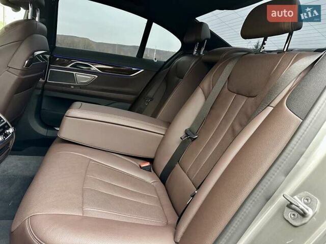 Сірий БМВ 7 Серія, об'ємом двигуна 2 л та пробігом 31 тис. км за 64800 $, фото 76 на Automoto.ua