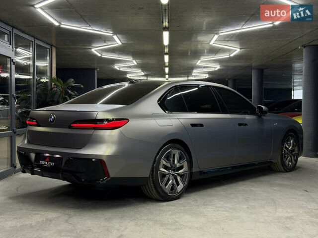 БМВ 7 Серия 2023 в Одессе на Automoto.ua Серый БМВ 7 Серия, объемом двигателя 3 л и пробегом 1 тыс. км за 133000 $, фото 14 на Automoto.ua