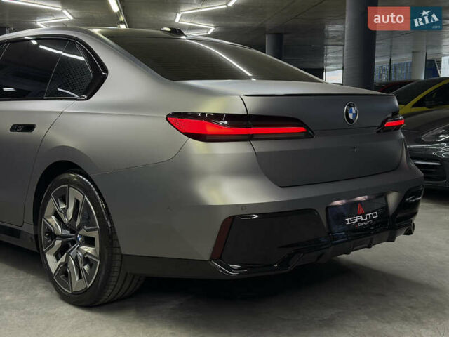 БМВ 7 Серия 2023 в Одессе на Automoto.ua Серый БМВ 7 Серия, объемом двигателя 3 л и пробегом 1 тыс. км за 133000 $, фото 12 на Automoto.ua