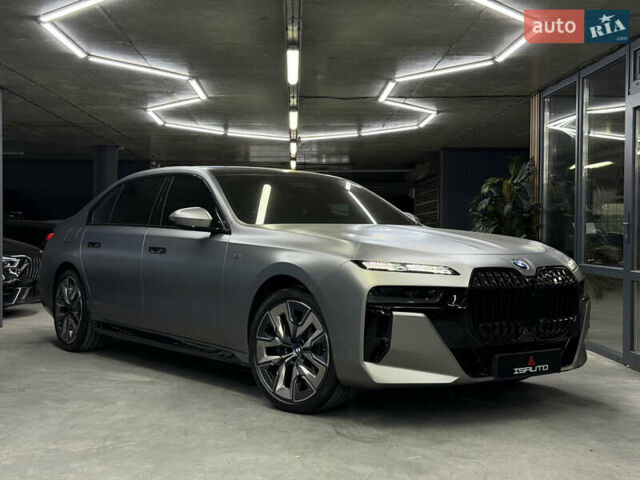 БМВ 7 Серия 2023 в Одессе на Automoto.ua Серый БМВ 7 Серия, объемом двигателя 3 л и пробегом 1 тыс. км за 133000 $, фото 1 на Automoto.ua