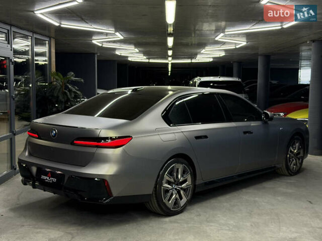 БМВ 7 Серия 2023 в Одессе на Automoto.ua Серый БМВ 7 Серия, объемом двигателя 3 л и пробегом 1 тыс. км за 133000 $, фото 13 на Automoto.ua
