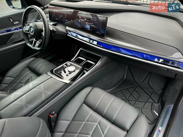 Серый БМВ 7 Серия, объемом двигателя 2.99 л и пробегом 75 тыс. км за 118800 $, фото 60 на Automoto.ua