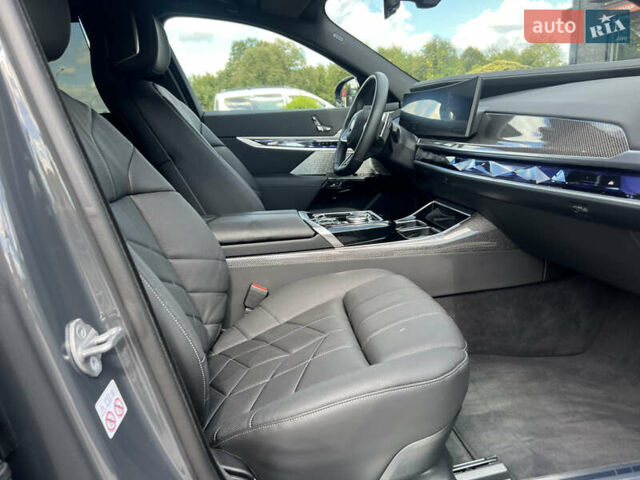 Серый БМВ 7 Серия, объемом двигателя 2.99 л и пробегом 15 тыс. км за 139500 $, фото 16 на Automoto.ua