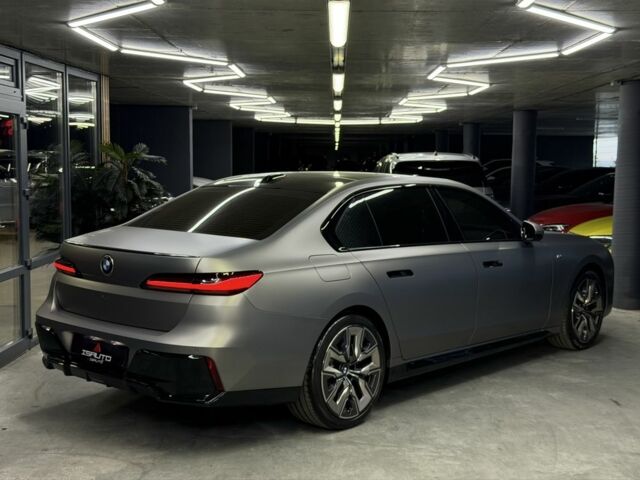 БМВ 7 Серия 2023 в Одессе на Automoto.ua Серый БМВ 7 Серия, объемом двигателя 3 л и пробегом 1 тыс. км за 133000 $, фото 8 на Automoto.ua