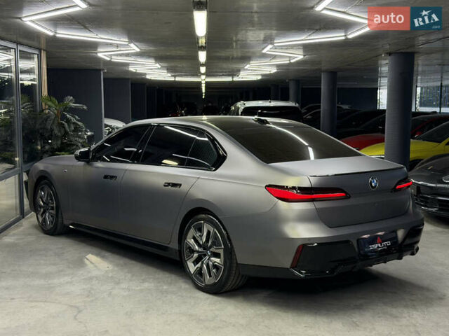 БМВ 7 Серия 2023 в Одессе на Automoto.ua Серый БМВ 7 Серия, объемом двигателя 3 л и пробегом 1 тыс. км за 133000 $, фото 9 на Automoto.ua