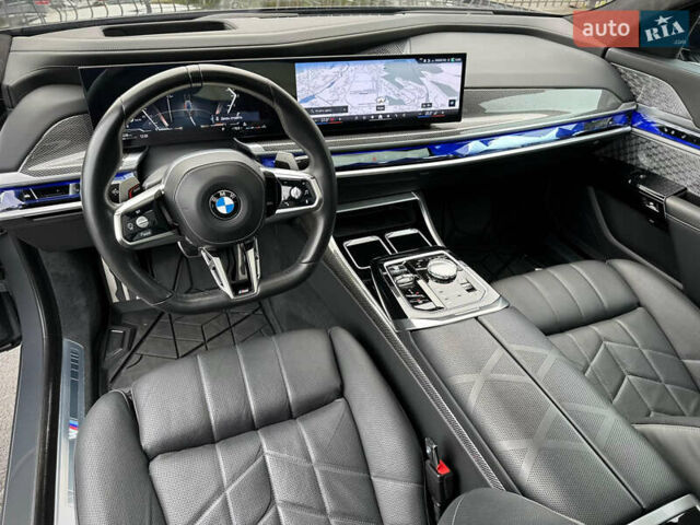 Серый БМВ 7 Серия, объемом двигателя 2.99 л и пробегом 75 тыс. км за 118800 $, фото 43 на Automoto.ua
